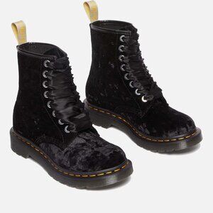 Dr. Martens Vegan 1460 Crushed Velvet Women's Ankle Boots Black Size 7 31020 NEW